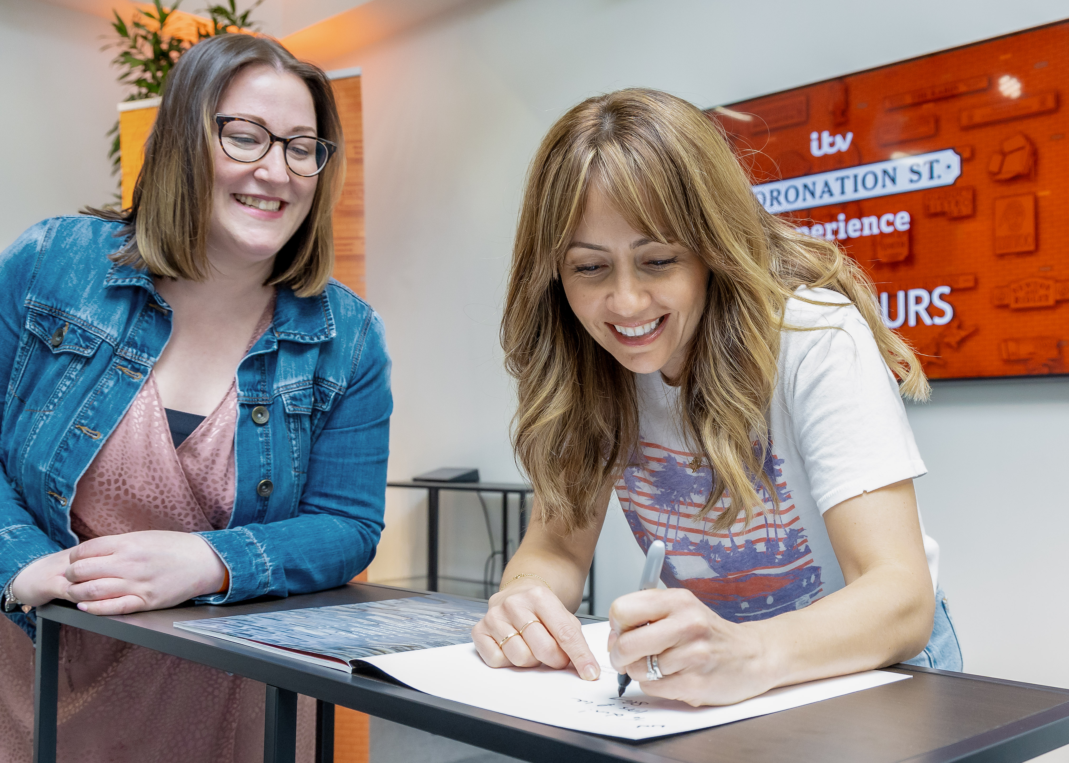 CSE Star Samia Coronationstreet 30